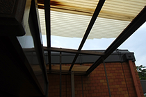 ベランダ波板貼り工事